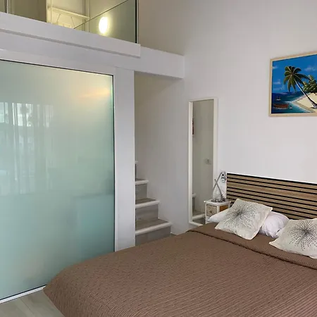 Ocean And Golf Views-steps From The Sea Apartment